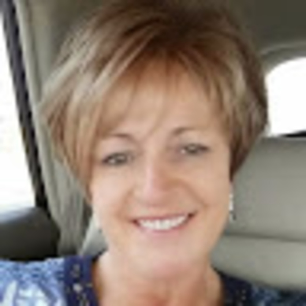 Meet your Posher, Leslie